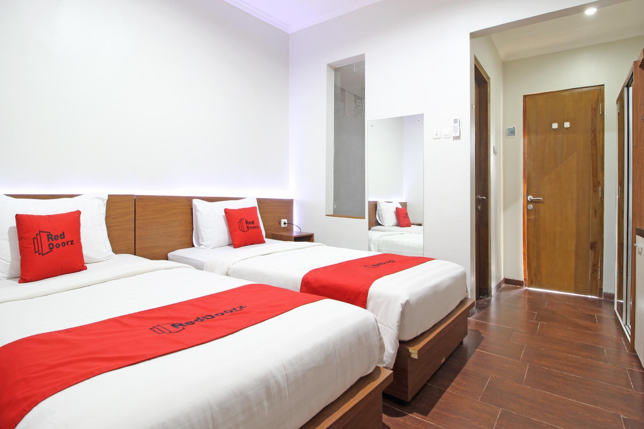 Reddoorz Near Jogja City Mall Melati Exterior photo